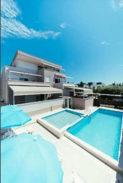 Apartments Prestige Petrcane