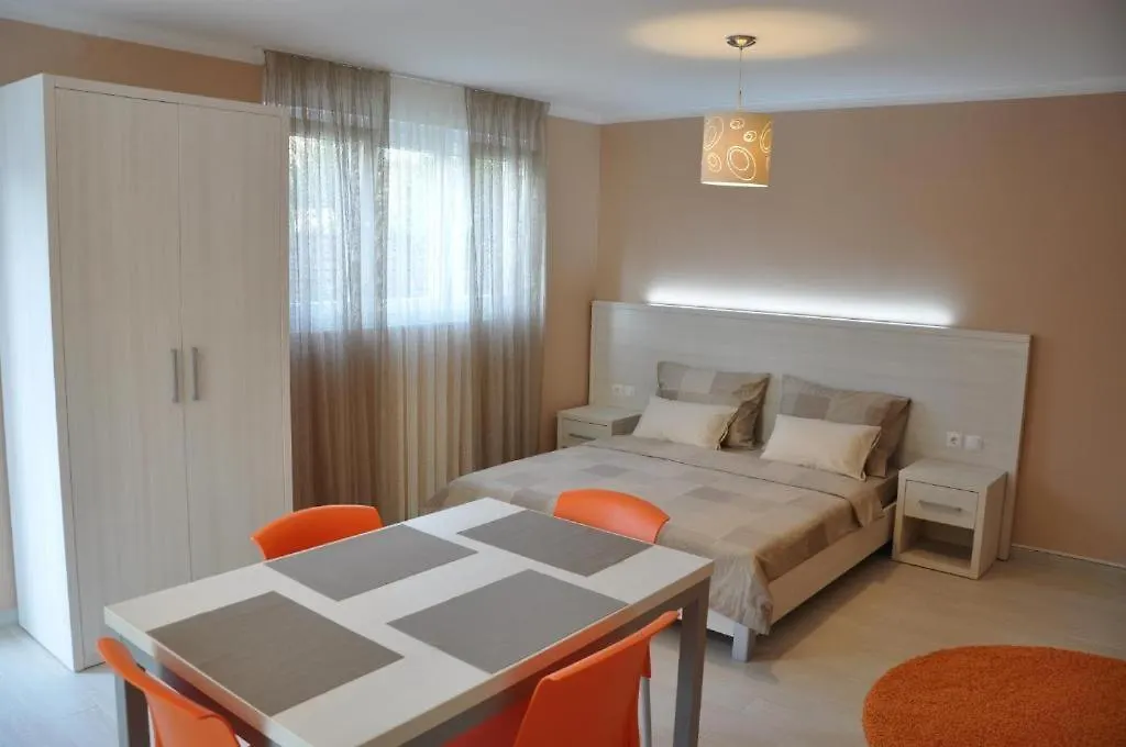 Apartments Prestige Petrcane
