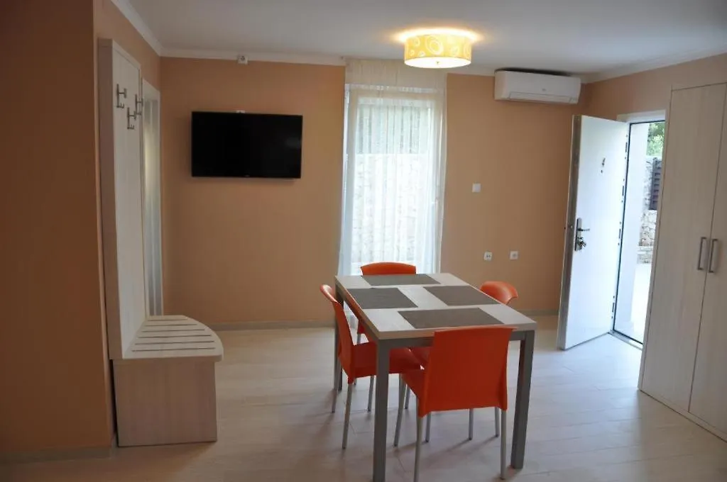 Apartments Prestige Petrcane 0*,
